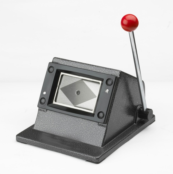 Вырубщик ID-карт из картона Bulros ID5486